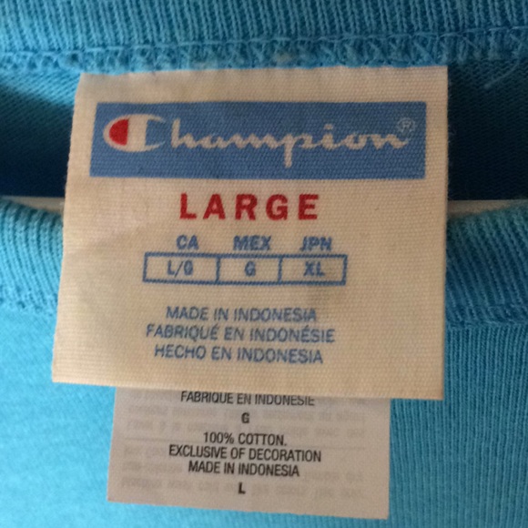 Men’s embroidered Champion logo shirt - Picture 3 of 3
